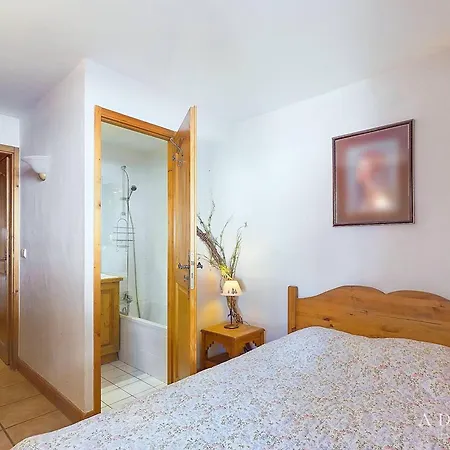 Duplex De Gamme 8 Pers Avec Balcons Et Parking, Proche Des Pistes Et Commerces *
